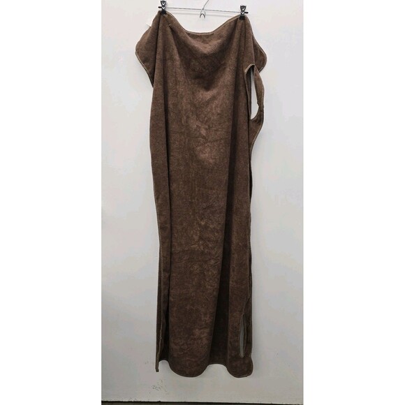 Towel Wrap With Arm Holes Brown W/ Poka Dot Lining 60×30 Flat (A41) - Picture 1 of 6